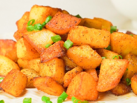 Ароматни бейби картофи пържени във фритюрник с горещ въздух (еър фрайър, air fryer) - снимка на рецептата